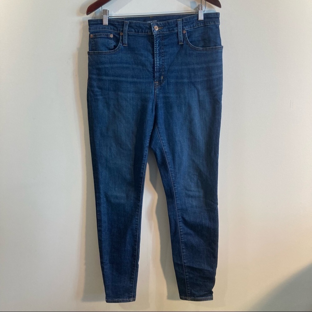 J CREW Sz 32 Curvy Toothpick Medium Wash Jeans